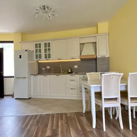 Paradise Deluxe * Primorszko