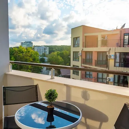 Paradise Deluxe Primorszko