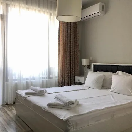 Paradise Deluxe * Primorszko