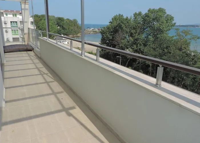 Paradise Deluxe Апартамент Приморско