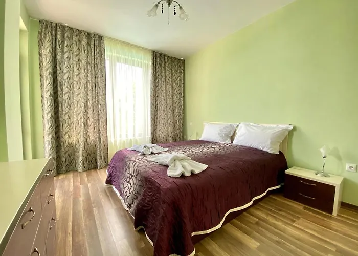 Апартамент Paradise Deluxe *