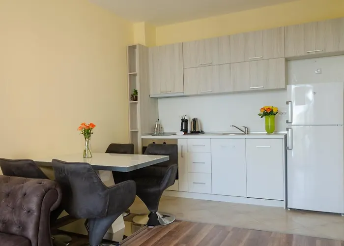 Апартамент Paradise Deluxe *