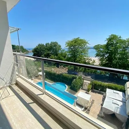 Paradise Deluxe Apartment Primorsko