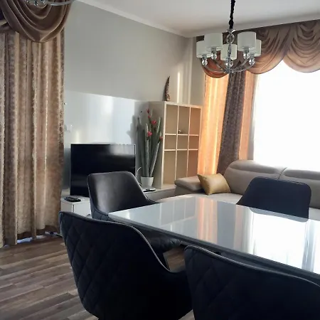 Paradise Deluxe Apartament *